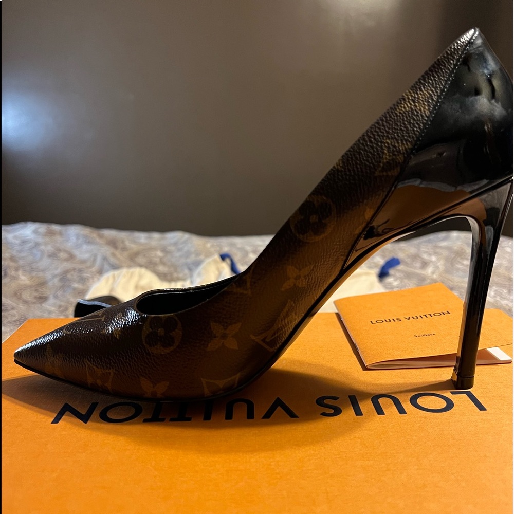 Louis Vuitton pumps - Picture 2 of 6
